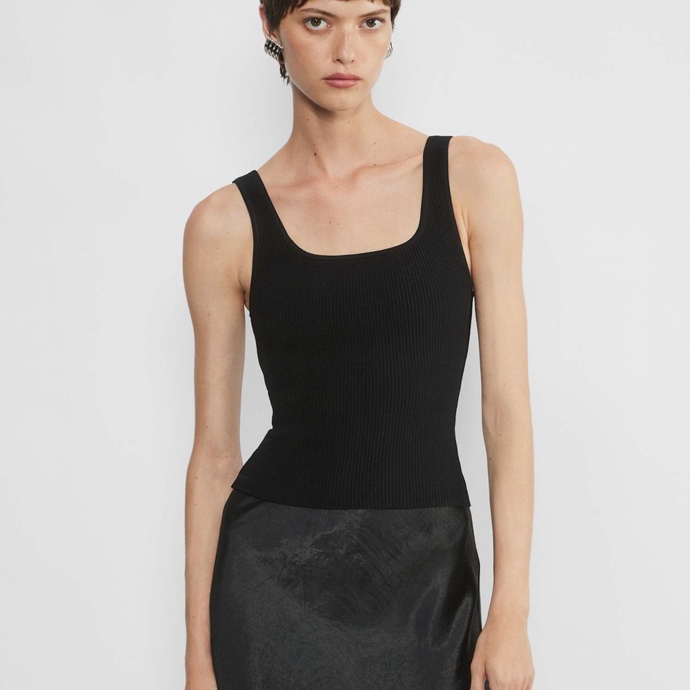 Aritzia Babaton Sculpt Knit Squareneck Tank